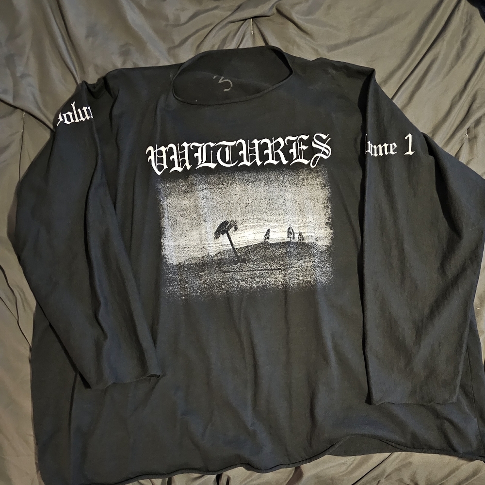 Kanye West YZY Yeezy Gosha Vultures Long Sleeve Shirt Volume 1 Album Size 3
